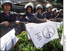police at US embassy